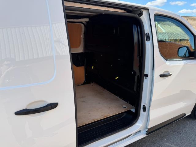 2021 Peugeot Expert L1 1000 1.5 Bluehdi 100 Professional Van (NV71LNF) Image 45