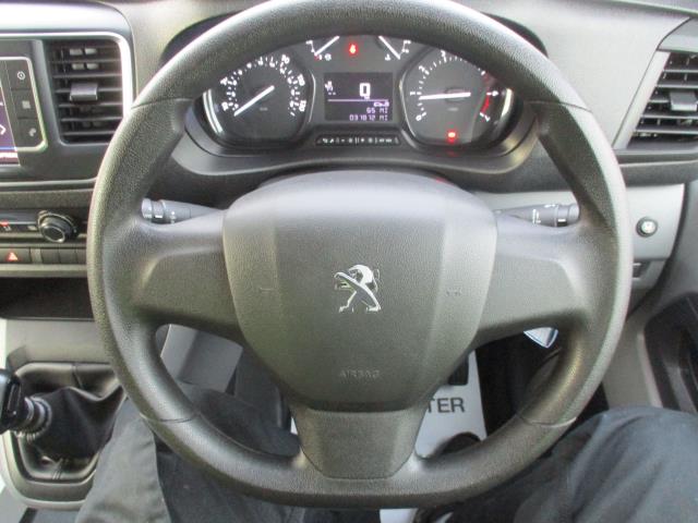2021 Peugeot Expert 1000 1.5 Bluehdi 100 Professional Van (NV71LNW) Image 14