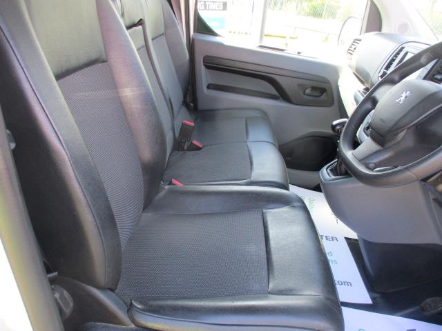 2021 Peugeot Expert 1000 1.5 Bluehdi 100 Professional Van (NV71LNZ) Image 12