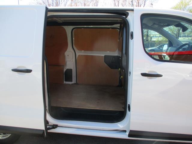 2021 Peugeot Expert 1000 1.5 Bluehdi 100 Professional Van (NV71LNZ) Image 33