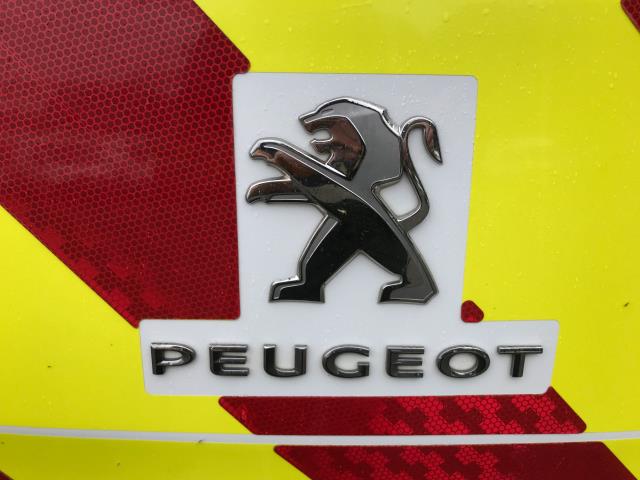 2021 Peugeot Expert 1000 1.5 Bluehdi 100 Professional Van (NV71MKF) Image 20