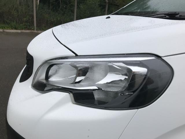 2021 Peugeot Expert 1000 1.5 Bluehdi 100 Professional Van (NV71MKF) Image 15