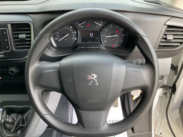 2021 Peugeot Expert 1000 1.5 Bluehdi 100 Professional Van (NV71OKF) Image 18