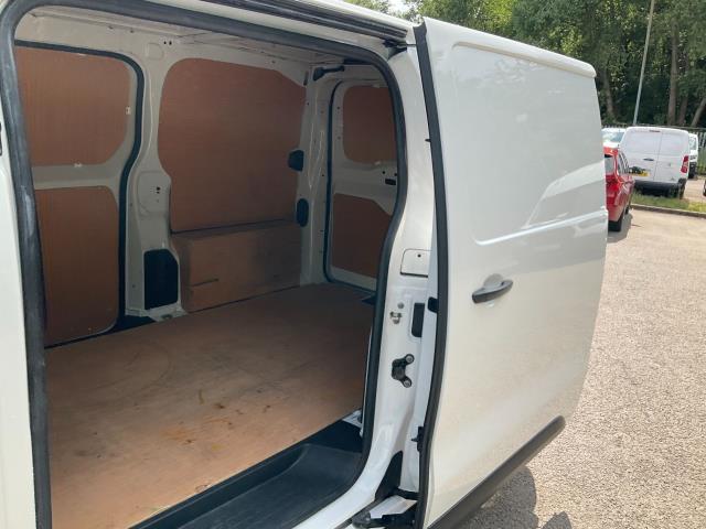 2021 Peugeot Expert 1000 1.5 Bluehdi 100 Professional Van (NV71OKF) Image 8