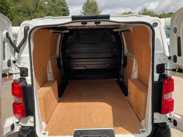 2021 Peugeot Expert 1000 1.5 Bluehdi 100 Professional Van (NV71OKF) Image 13