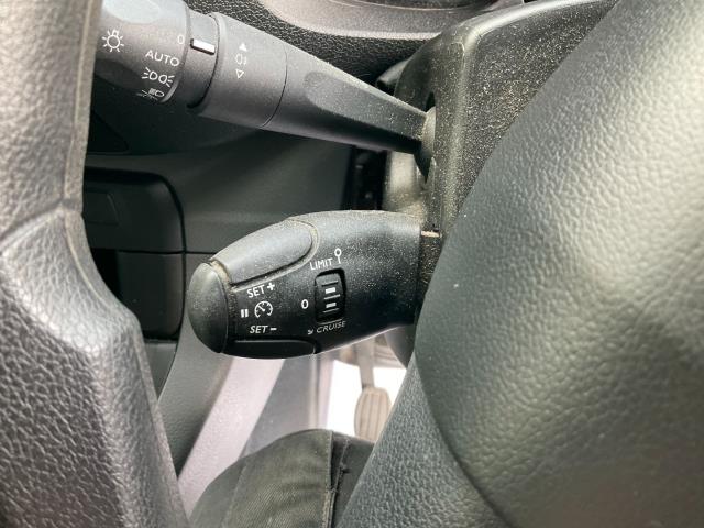 2021 Peugeot Expert 1000 1.5 Bluehdi 100 Professional Van (NV71OKF) Image 28