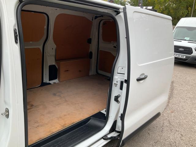 2021 Peugeot Expert 1000 1.5 Bluehdi 100 Professional Van (NV71OME) Image 8