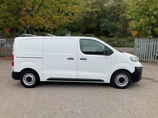 2021 Peugeot Expert 1000 1.5 Bluehdi 100 Professional Van (NV71OME) Image 15