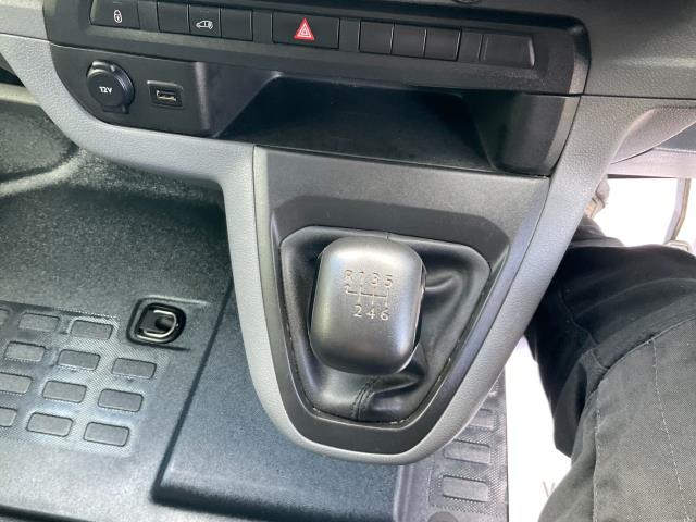 2021 Peugeot Expert 1000 1.5 Bluehdi 100 Professional Van (NV71OMW) Image 28
