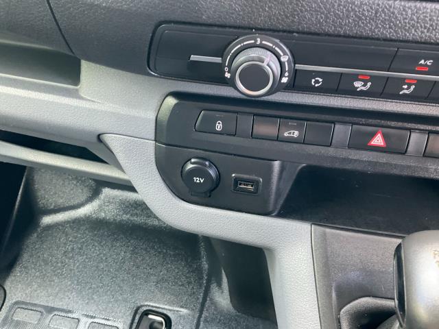 2021 Peugeot Expert 1000 1.5 Bluehdi 100 Professional Van (NV71OMW) Image 27