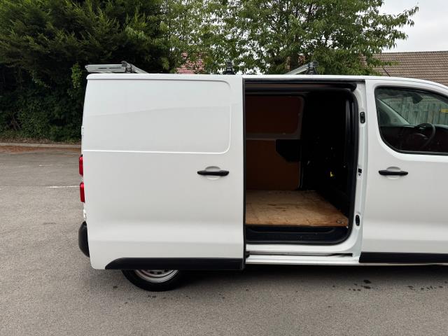 2022 Peugeot Expert 1000 1.5 Bluehdi 100 Professional Premium Van (NV71PGY) Image 48