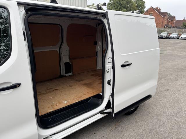 2022 Peugeot Expert 1000 1.5 Bluehdi 100 Professional Premium Van (NV71PGY) Image 44