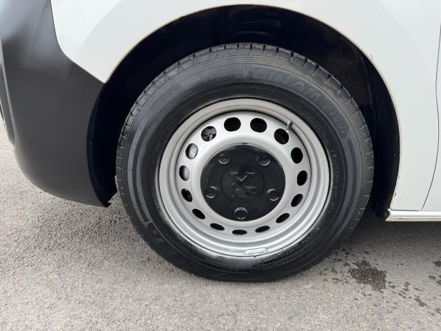 2022 Peugeot Expert 1000 1.5 Bluehdi 100 Professional Premium Van (NV71PGY) Image 60