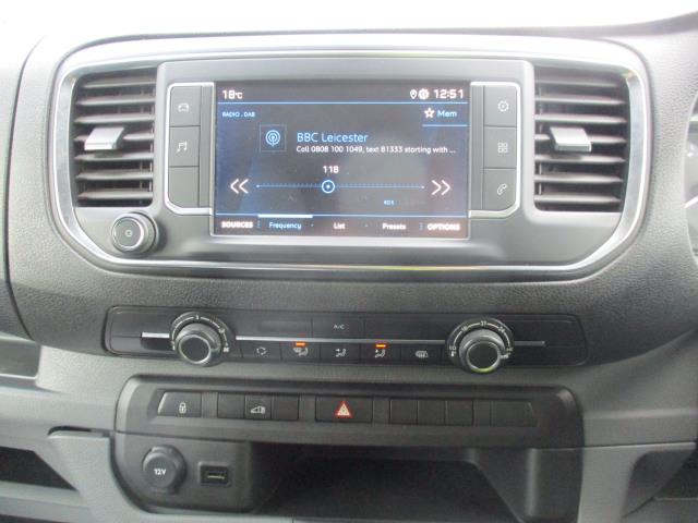 2022 Peugeot Expert 1000 1.5 Bluehdi 100 Professional Premium Van (NV71PHA) Image 21