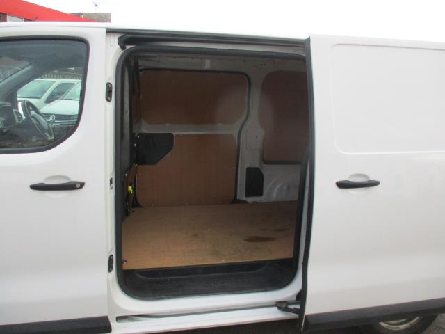 2022 Peugeot Expert 1000 1.5 Bluehdi 100 Professional Premium Van (NV71PHA) Image 27