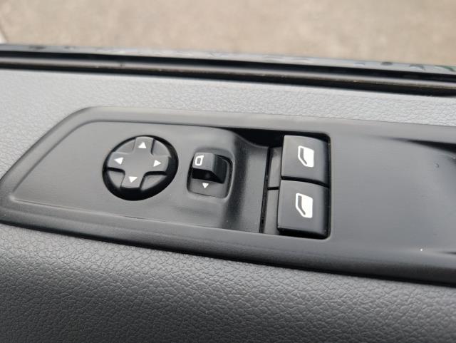 2022 Peugeot Expert 1000 1.5 Bluehdi 100 Professional Premium Van (NV71PHJ) Image 17