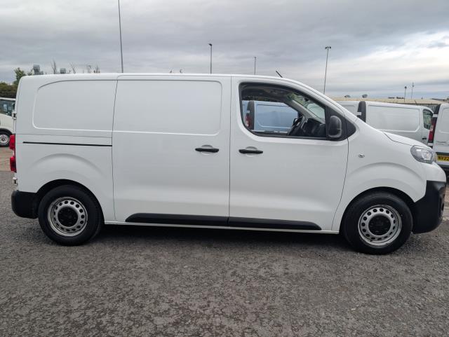 2022 Peugeot Expert 1000 1.5 Bluehdi 100 Professional Premium Van (NV71PHJ) Image 13