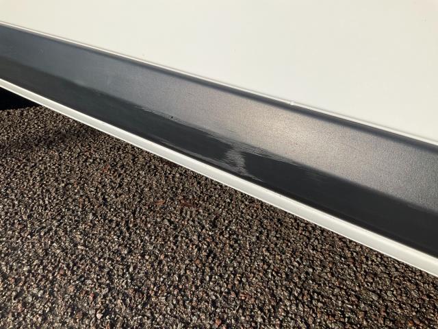 2022 Peugeot Expert 1000 1.5 Bluehdi 100 Professional Van (NV71SVF) Image 36