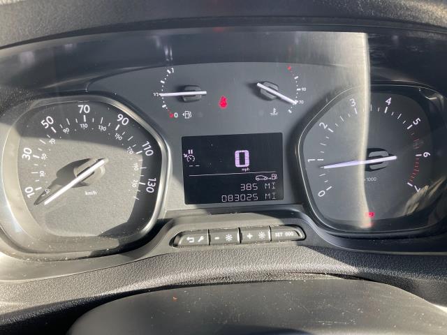 2022 Peugeot Expert 1000 1.5 Bluehdi 100 Professional Van (NV71SVF) Image 21