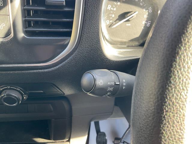 2022 Peugeot Expert 1000 1.5 Bluehdi 100 Professional Van (NV71SVF) Image 32