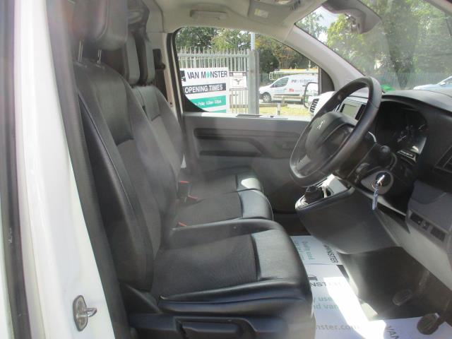 2022 Peugeot Expert 1000 1.5 Bluehdi 100 Professional Premium Van (NV71SVG) Image 12