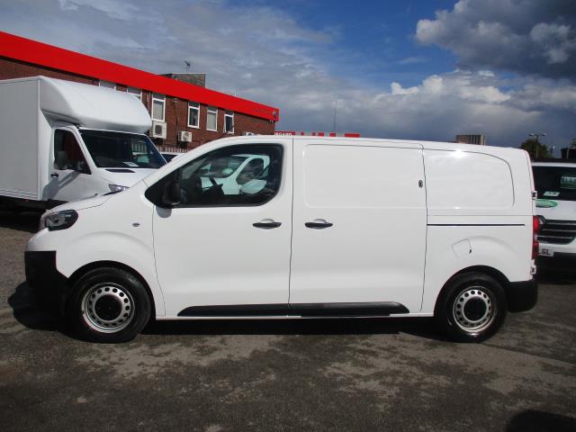 2022 Peugeot Expert 1000 1.5 Bluehdi 100 Professional Premium Van (NV71SVG) Image 8