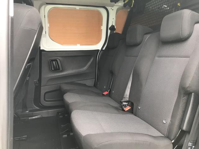 2022 Peugeot Partner 850 1.5 Bluehdi 100 Professional Premium Crew Van (NV71SVW) Image 20