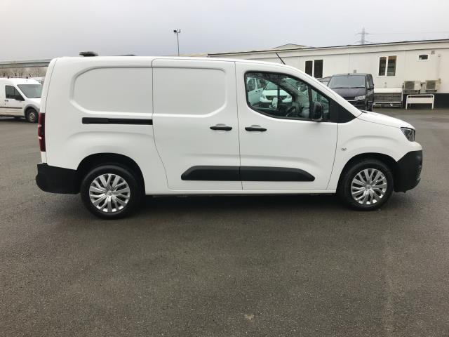 2022 Peugeot Partner 850 1.5 Bluehdi 100 Professional Premium Crew Van (NV71SVW) Image 10