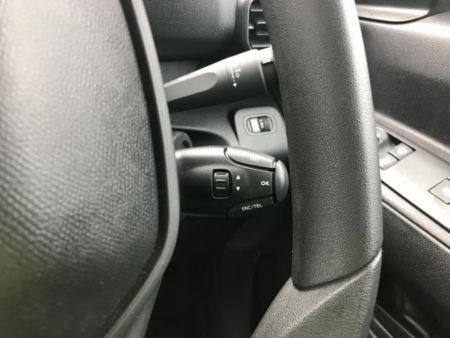 2022 Peugeot Partner 850 1.5 Bluehdi 100 Professional Premium Crew Van (NV71SVW) Image 27