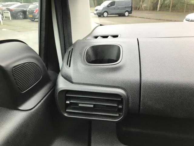 2022 Peugeot Partner 850 1.5 Bluehdi 100 Professional Premium Crew Van (NV71UJU) Image 28