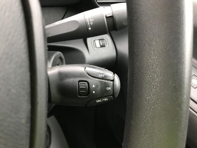 2022 Peugeot Partner 850 1.5 Bluehdi 100 Professional Premium Crew Van (NV71UJU) Image 26