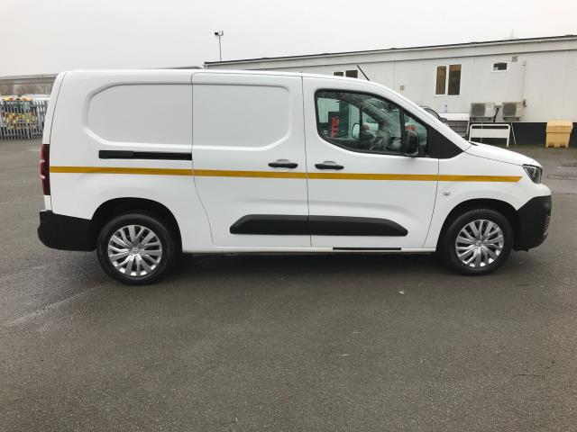2022 Peugeot Partner 850 1.5 Bluehdi 100 Professional Premium Crew Van (NV71UJU) Image 12