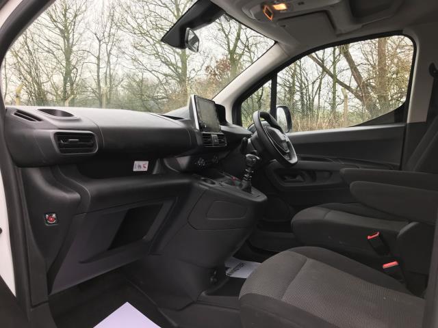 2022 Peugeot Partner 850 1.5 Bluehdi 100 Professional Premium Crew Van (NV71UJU) Image 18