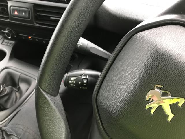 2022 Peugeot Partner 850 1.5 Bluehdi 100 Professional Premium Crew Van (NV71UJU) Image 25