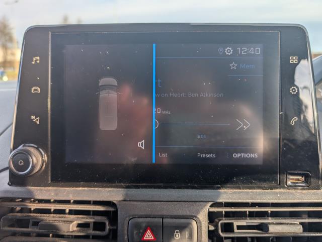 2022 Peugeot Partner 850 1.5 Bluehdi 100 Professional Premium Crew Van (NV71UKB) Image 24