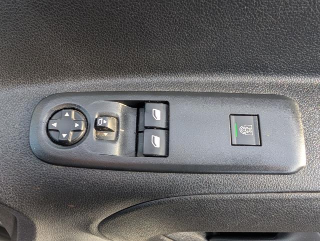 2022 Peugeot Partner 850 1.5 Bluehdi 100 Professional Premium Crew Van (NV71UKB) Image 19