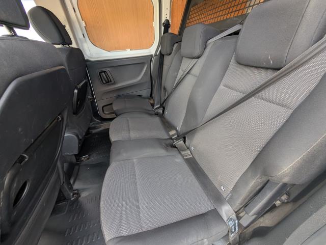 2022 Peugeot Partner 850 1.5 Bluehdi 100 Professional Premium Crew Van (NV71UKB) Image 8