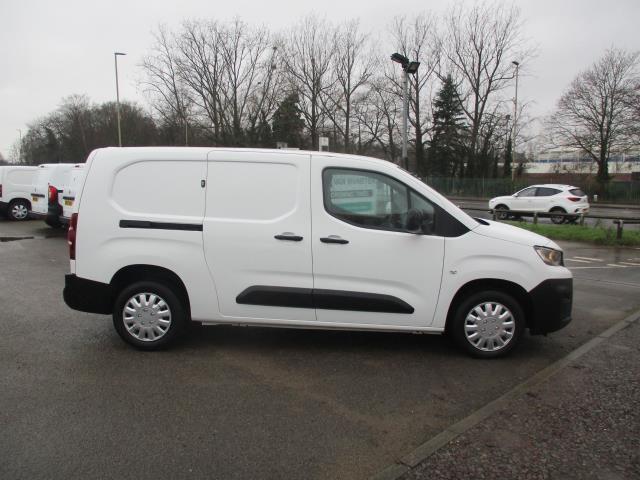 2022 Peugeot Partner 950 1.5 Bluehdi 100 Professional Premium Van (NV71UKE) Image 3