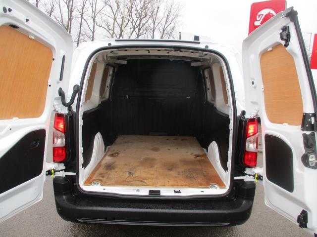 2022 Peugeot Partner 950 1.5 Bluehdi 100 Professional Premium Van (NV71UKE) Image 31