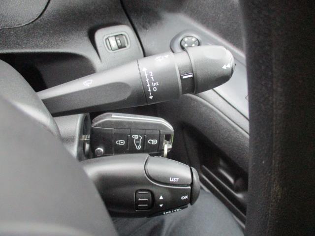 2022 Peugeot Partner 950 1.5 Bluehdi 100 Professional Premium Van (NV71UKE) Image 19