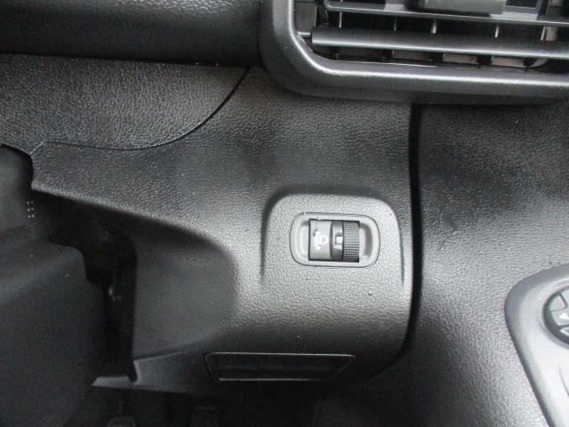 2022 Peugeot Partner 950 1.5 Bluehdi 100 Professional Premium Van (NV71UKE) Image 18