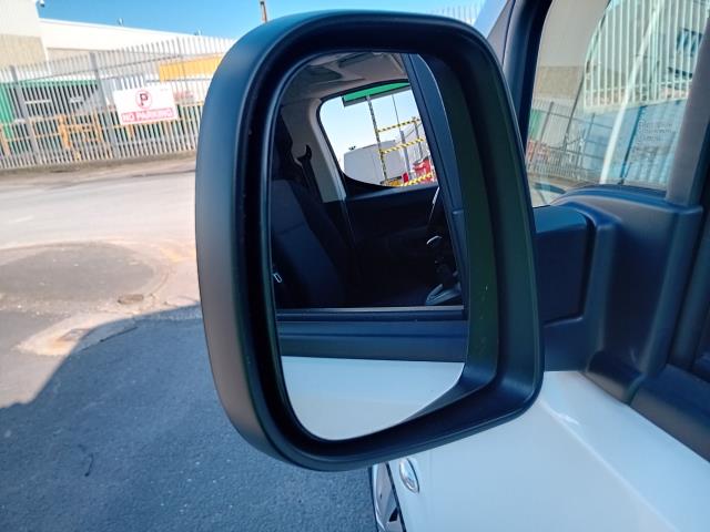 2022 Peugeot Partner L2 950 1.5BLUE HDI 100PS PROFESSIONAL PREMIUM EURO 6 (NV71UKG) Image 37