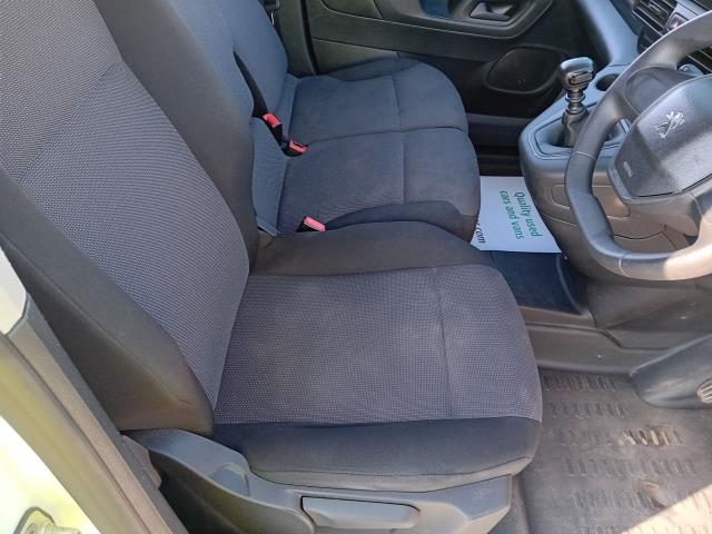2022 Peugeot Partner L2 950 1.5BLUE HDI 100PS PROFESSIONAL PREMIUM EURO 6 (NV71UKG) Image 13