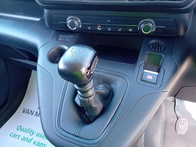 2022 Peugeot Partner L2 950 1.5BLUE HDI 100PS PROFESSIONAL PREMIUM EURO 6 (NV71UKG) Image 16