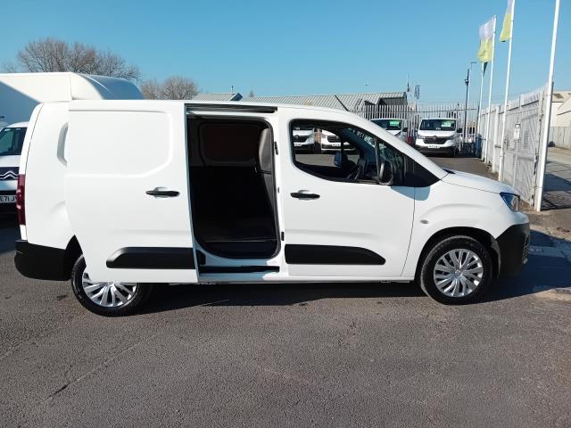 2022 Peugeot Partner L2 950 1.5BLUE HDI 100PS PROFESSIONAL PREMIUM EURO 6 (NV71UKG) Image 8