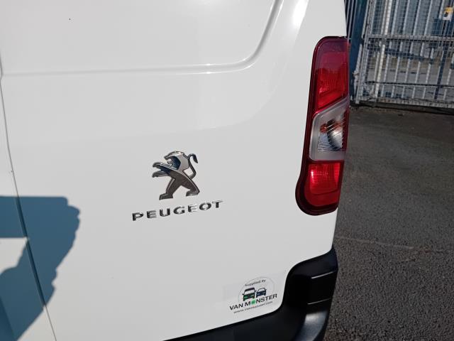 2022 Peugeot Partner L2 950 1.5BLUE HDI 100PS PROFESSIONAL PREMIUM EURO 6 (NV71UKG) Image 41