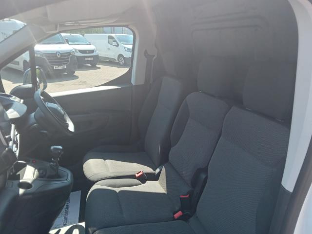 2022 Peugeot Partner 1000 1.5 Bluehdi 100 Professional Premium Van (NV71ULY) Image 16