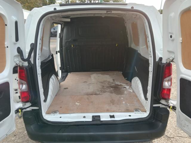 2022 Peugeot Partner 1000 1.5 Bluehdi 100 Professional Premium Van (NV71UMD) Image 14