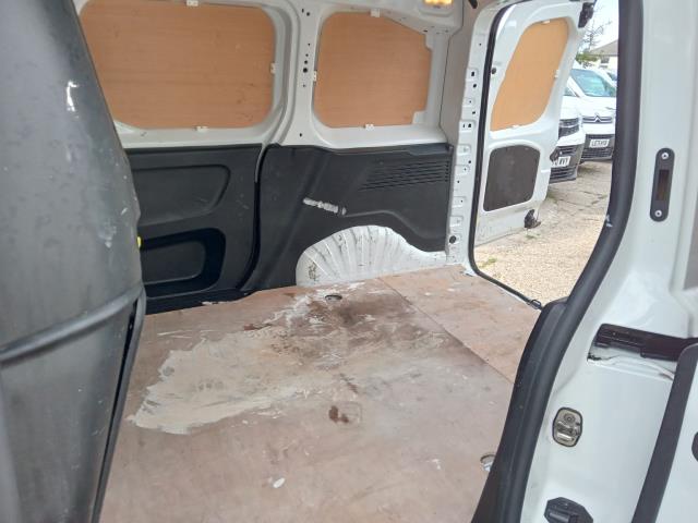 2022 Peugeot Partner 1000 1.5 Bluehdi 100 Professional Premium Van (NV71UMD) Image 19