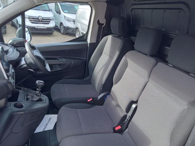 2022 Peugeot Partner 1000 1.5 Bluehdi 100 Professional Premium Van (NV71UMD) Image 16